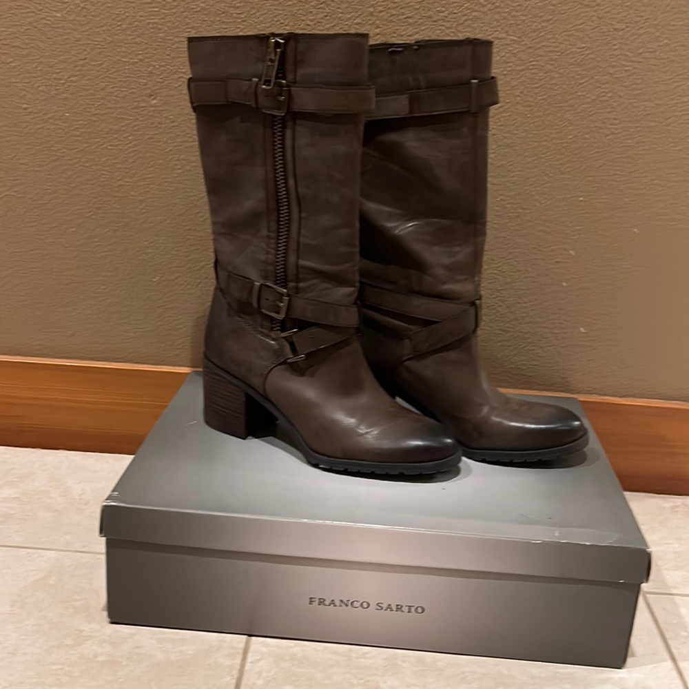 Franco Sarto Banks boots in light brown Size 9